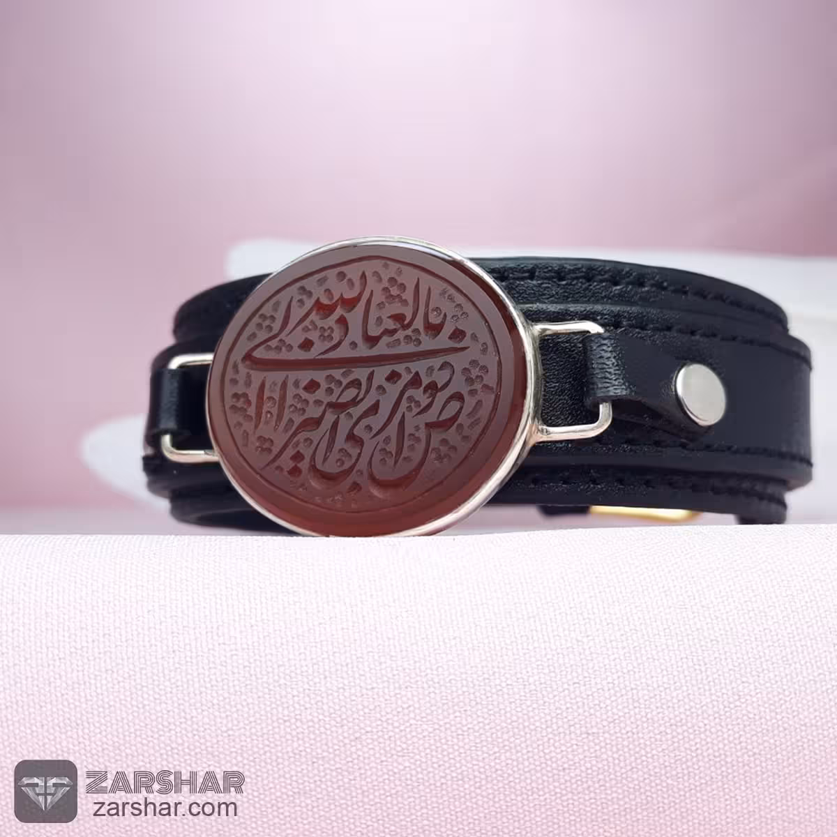 دستبند چرمی عقیق قرمز افوض امری الی الله ان الله بصیر بالعباد
