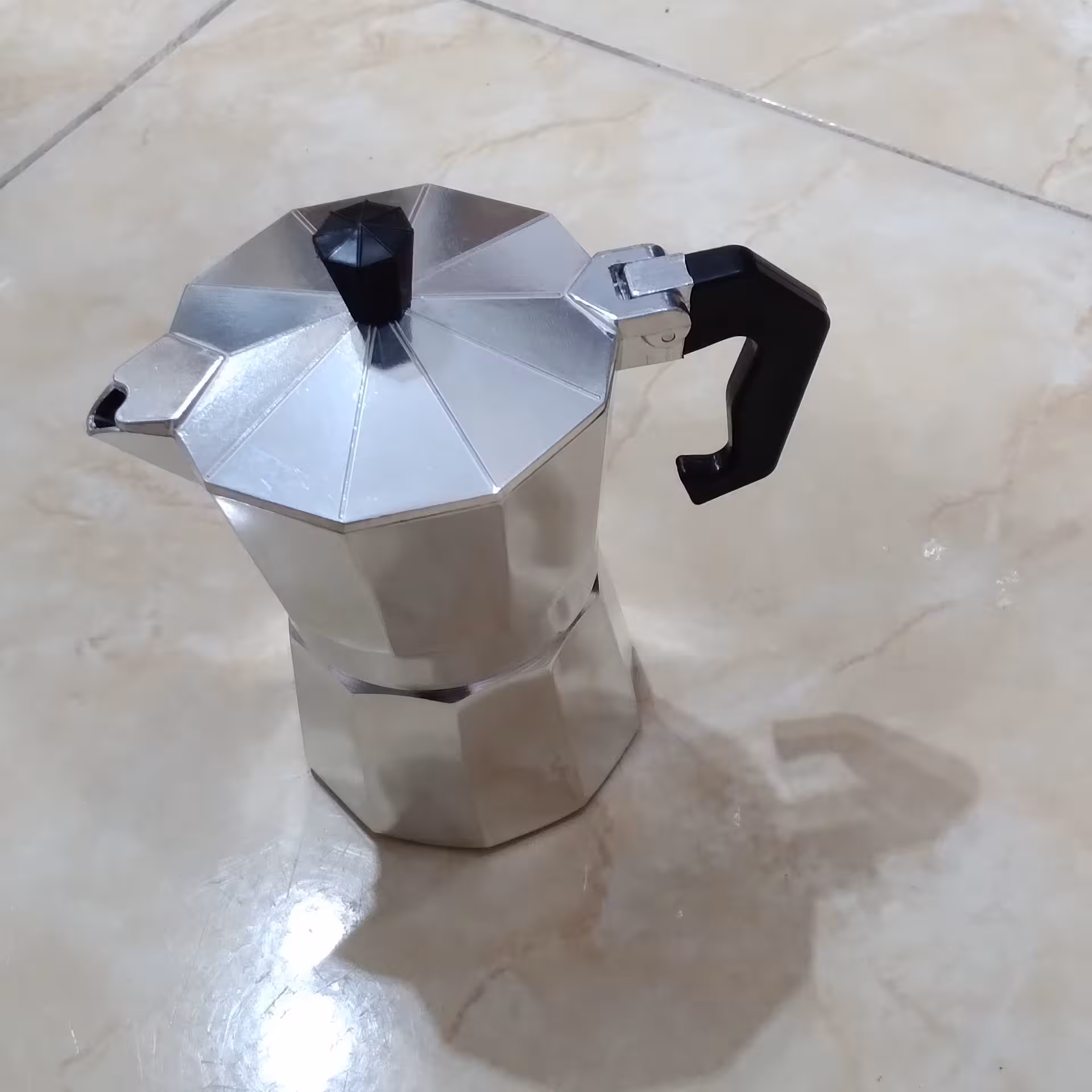 قهوه جوش شیش کاپ موکاپ اسپرسوساز