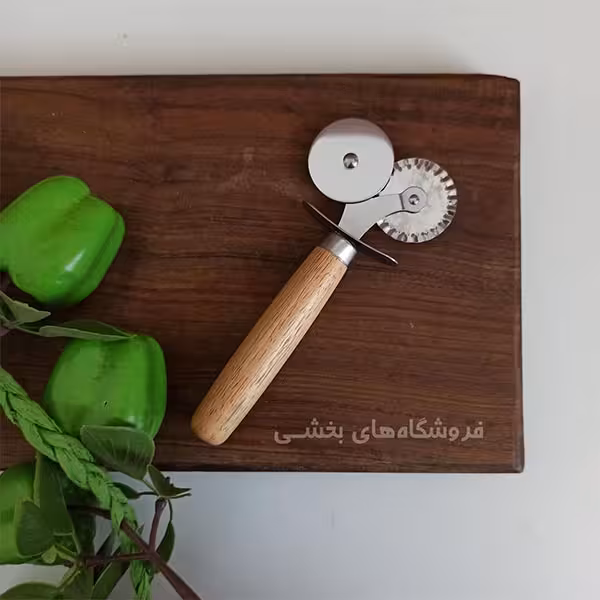 پیتزا بر مدل دو سر دسته چوبی
