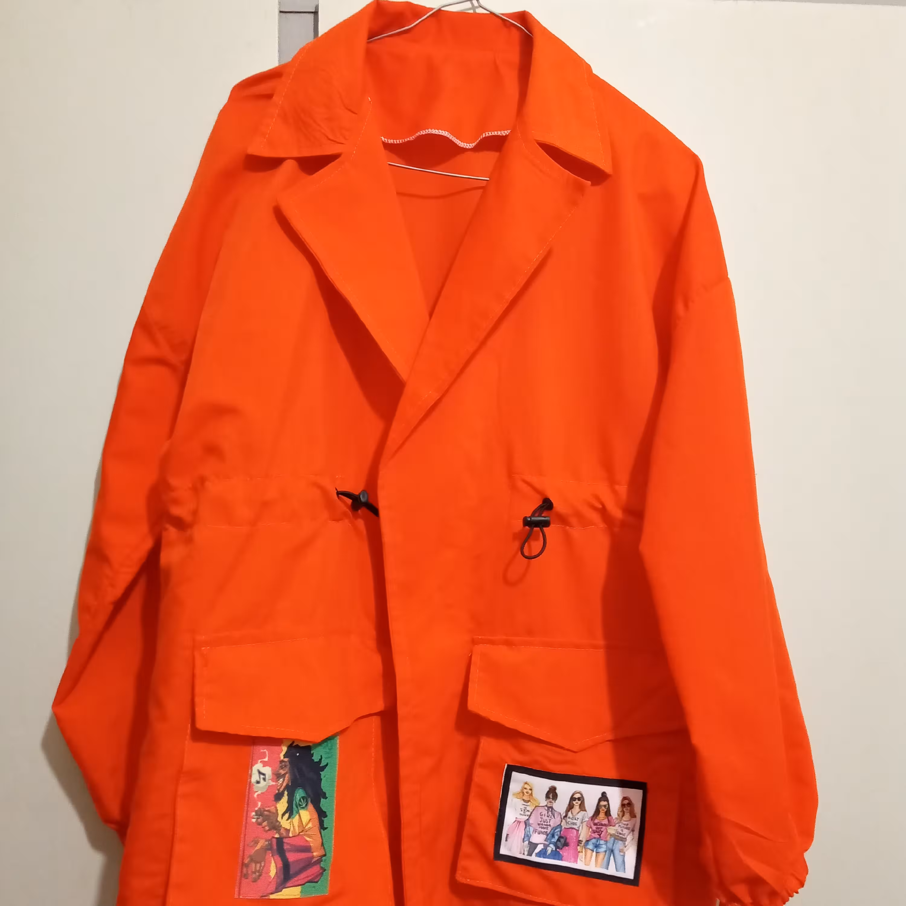 مانتو کتی جنس داکرون رنگ نارنجی فوق العاده زیبا کمر گت و  مچ کشی  فری سایز مناسب سایز 38 تا 46 قد مانتو 80 سانت