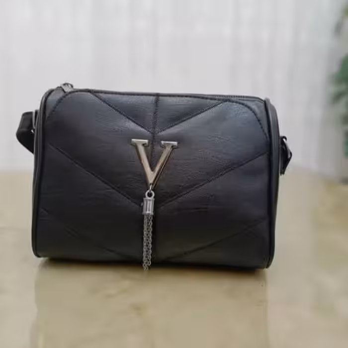 کیف پاسپورتی v  آویز دار تخفیف یلدایی 🍉