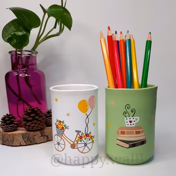 جامدادی رومیزی فانتزی طرح کتاب و فنجون رنگ سبز (10در6 سانت)قیمت یک عدد