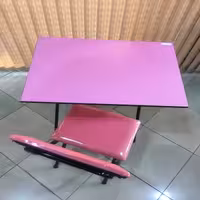 میز تحریر ساده صورتی با صندلی 