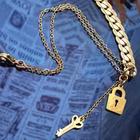 دستبند ترکیبی کاترینه دیپلمات قفل زنجیر استیل ضد حسایت رنگ ثابت روکش طلا کد(234)