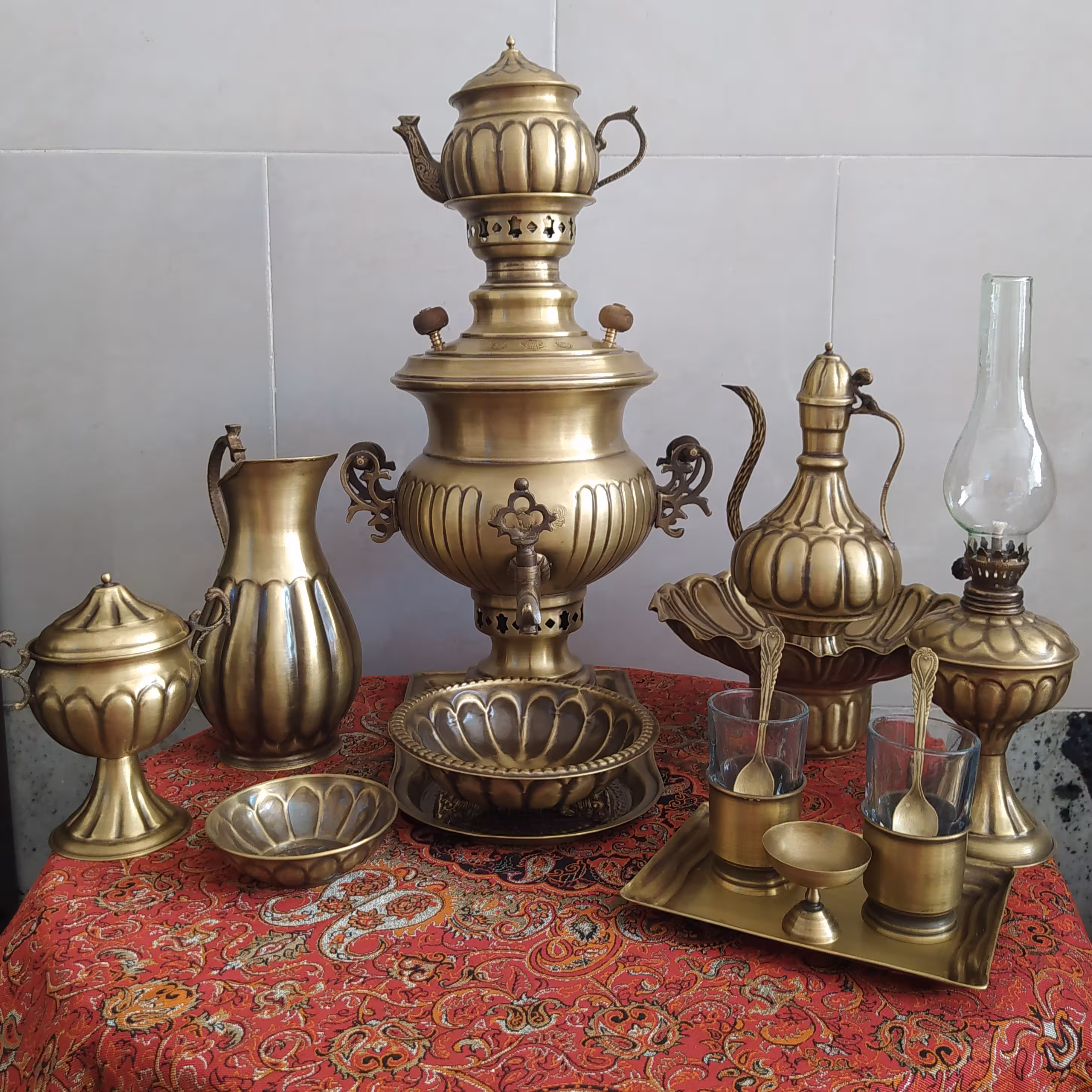 سماور ذغالی4لیتر مدل استکانی رنگ آنتیک و نانو شده