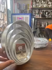 الک چهارتایی فلزی دور پلاستیک