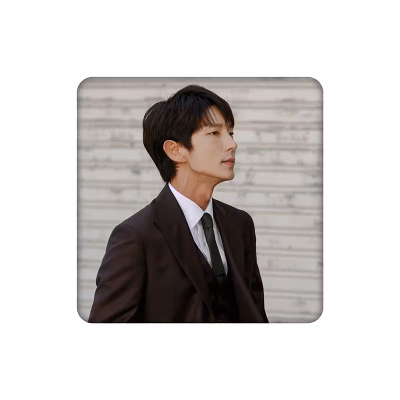 زیرلیوانی طرح بازیگر کره ای لی جون گی کد 2235307