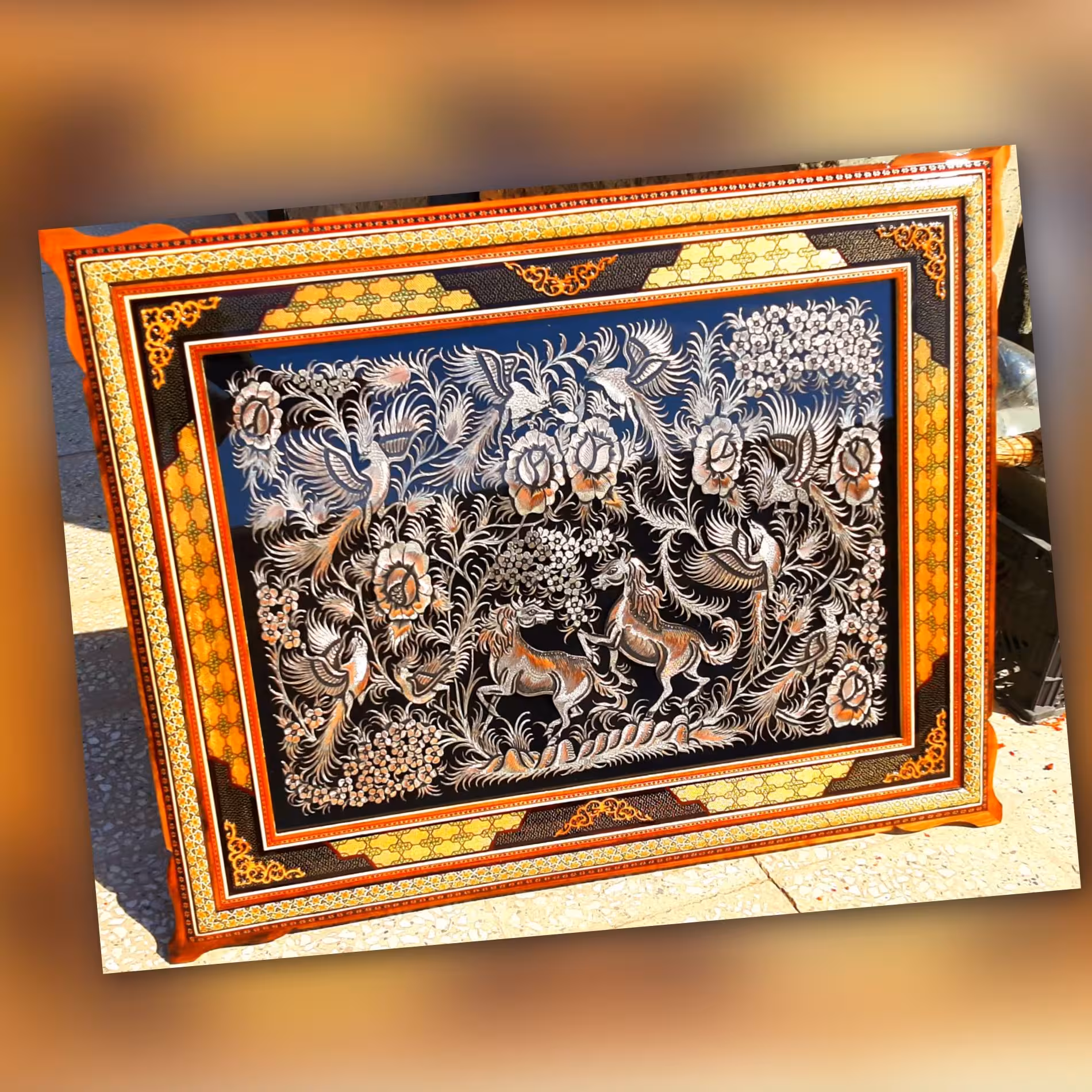 تابلو قلمزنی با قاب خاتم طرح اسب