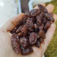 مویز فخری گوشتی شیرازی اعلا (یک کیلو) آفتابی رطبی دیم