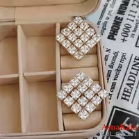 گوشواره جواهری مدل آویز نگیندار رنگ طلایی کد GSH152081W