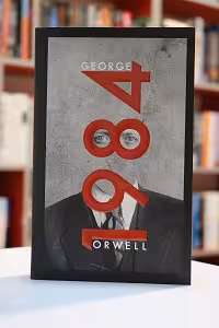Nineteen Eighty-Four 1984 اثر George Orwell