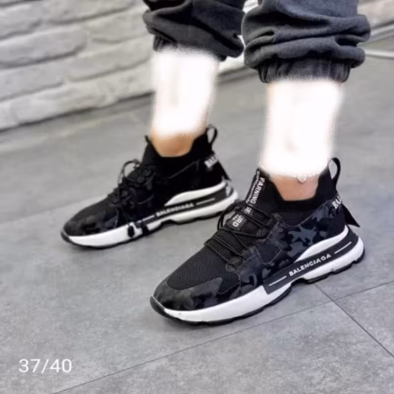 کفش اسپورت بالنسیاگ زیره پیو خوشپا و راحت