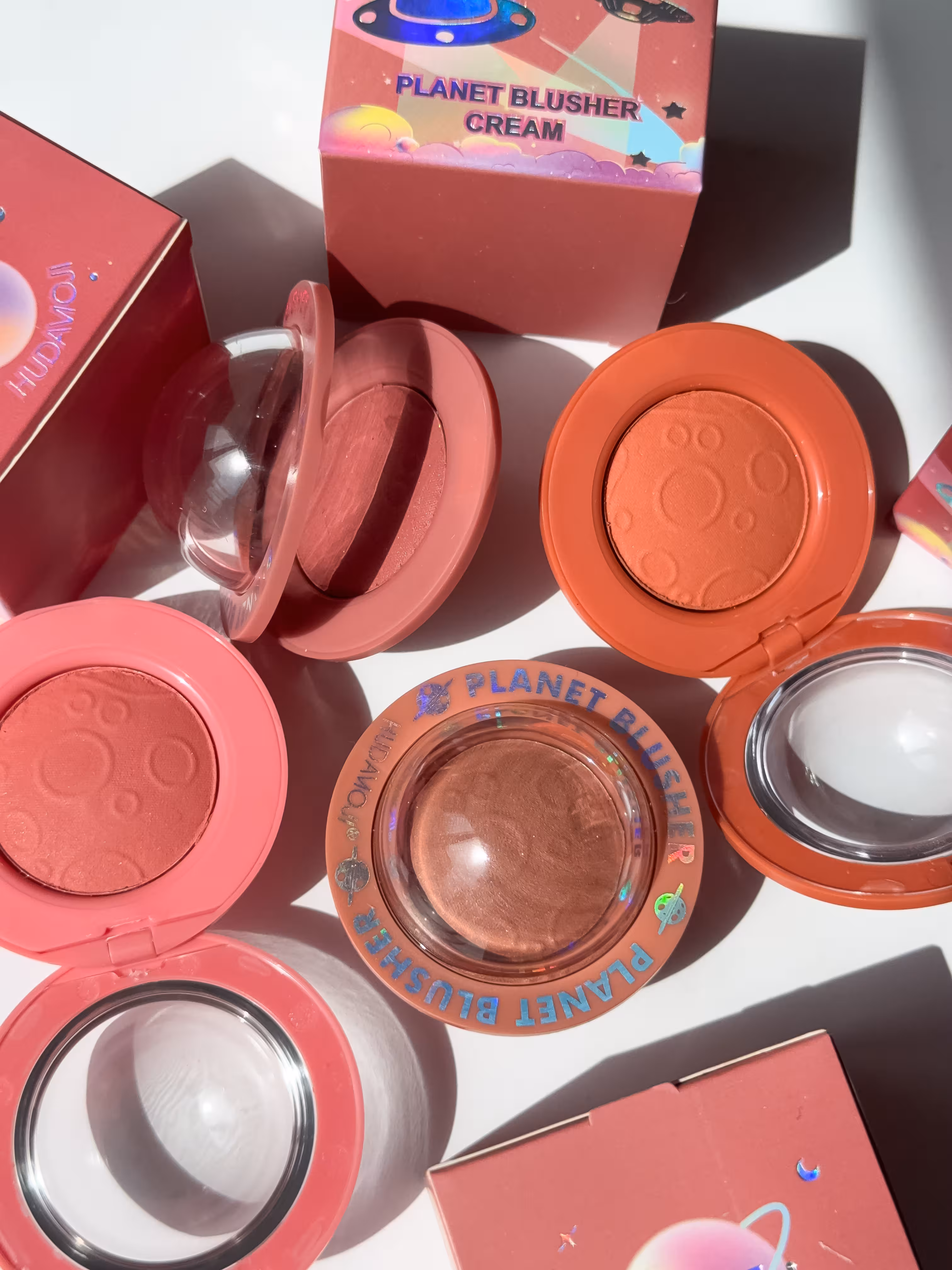 رژگونه فضایی دوپ شیگلم رژگونه پودری پینترستی رژگونه سفینه فضایی هدی موجی