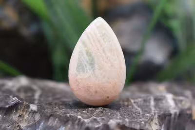 سنگ ماه سبز