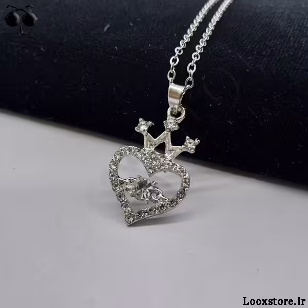 گردنبند طرح قلب و تاج نگین دار دخترانه