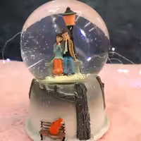 گوی عاشقانه پمپی چراغدار و موزیکال 