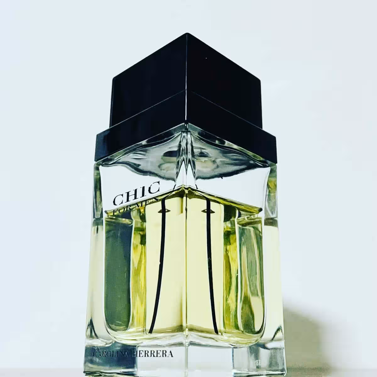 عطر ادکلن کارولینا هررا شیک مردانه اصل | Carolina Herrera Chic for Men 100 ml