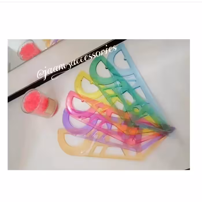 خطکش ژله ای نشکن، 30 سانتی، دارای گونیا نقاله و اشکال هندسی