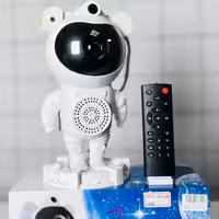 چراغ کهکشانی فضانورد پایه دار اسپیکر دار | amazonchi