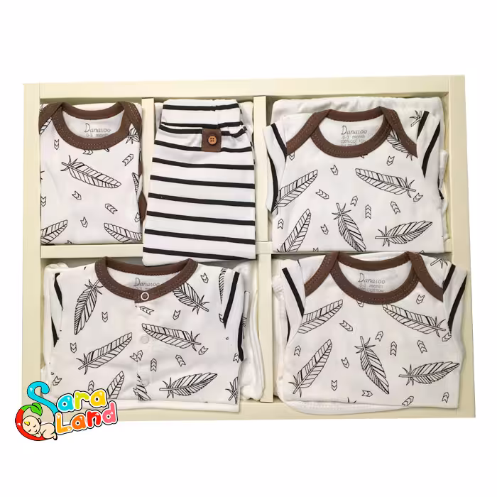 ست لباس 19 تیکه بیمارستانی دانالو Danaloo طرح پر قهوه ای