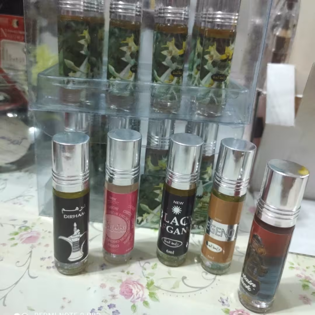 عطر قلمی روغنی رایحه ی سنجد با ماندگاری متوسط