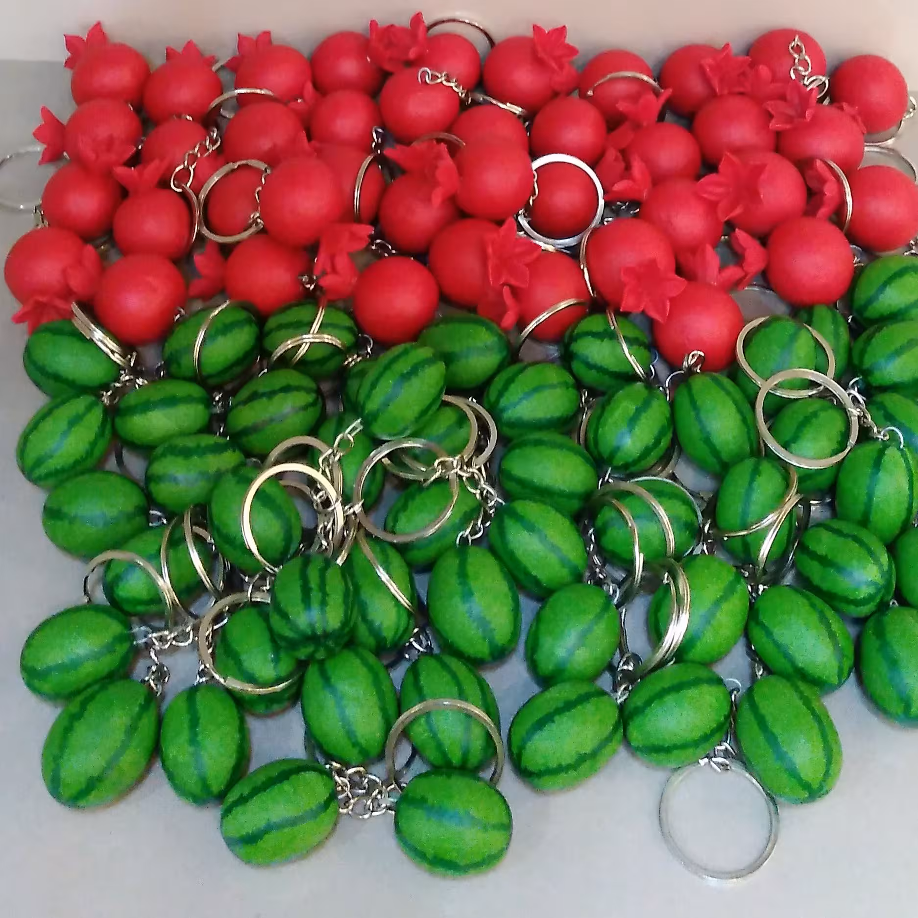 سرکلیدی و هدایای یلدایی تولید کننده هستم بدون واسطه