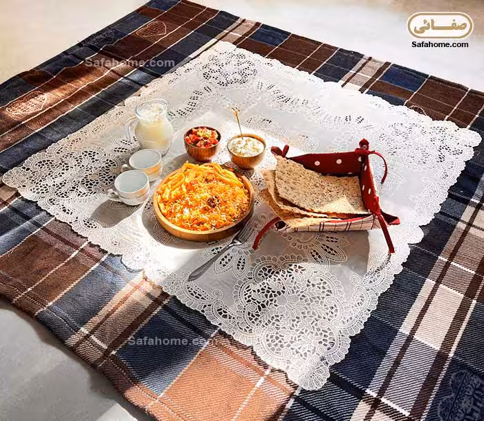 سفره 4 نفره آیسا مدل گل برجسته مربع