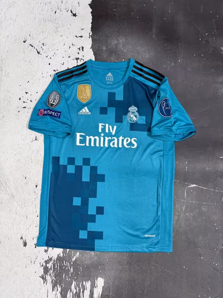 کیت سوم رئال مادرید 2017-2018 (فول تگ با چاپ اورجینال رونالدو)