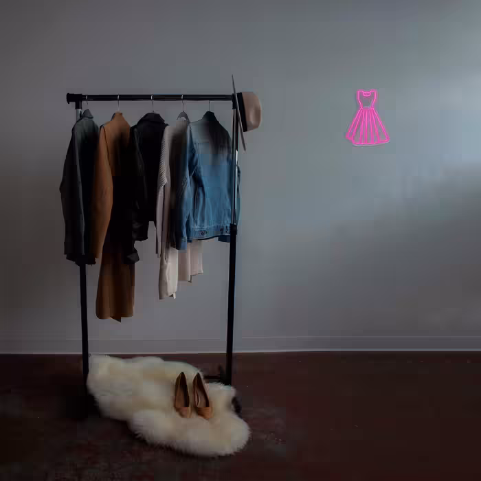 چراغ دیواری نئون دیزاین طرح Women-Clothes_PN