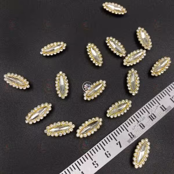 سنگ دور نگین نیزه ای نقره ای