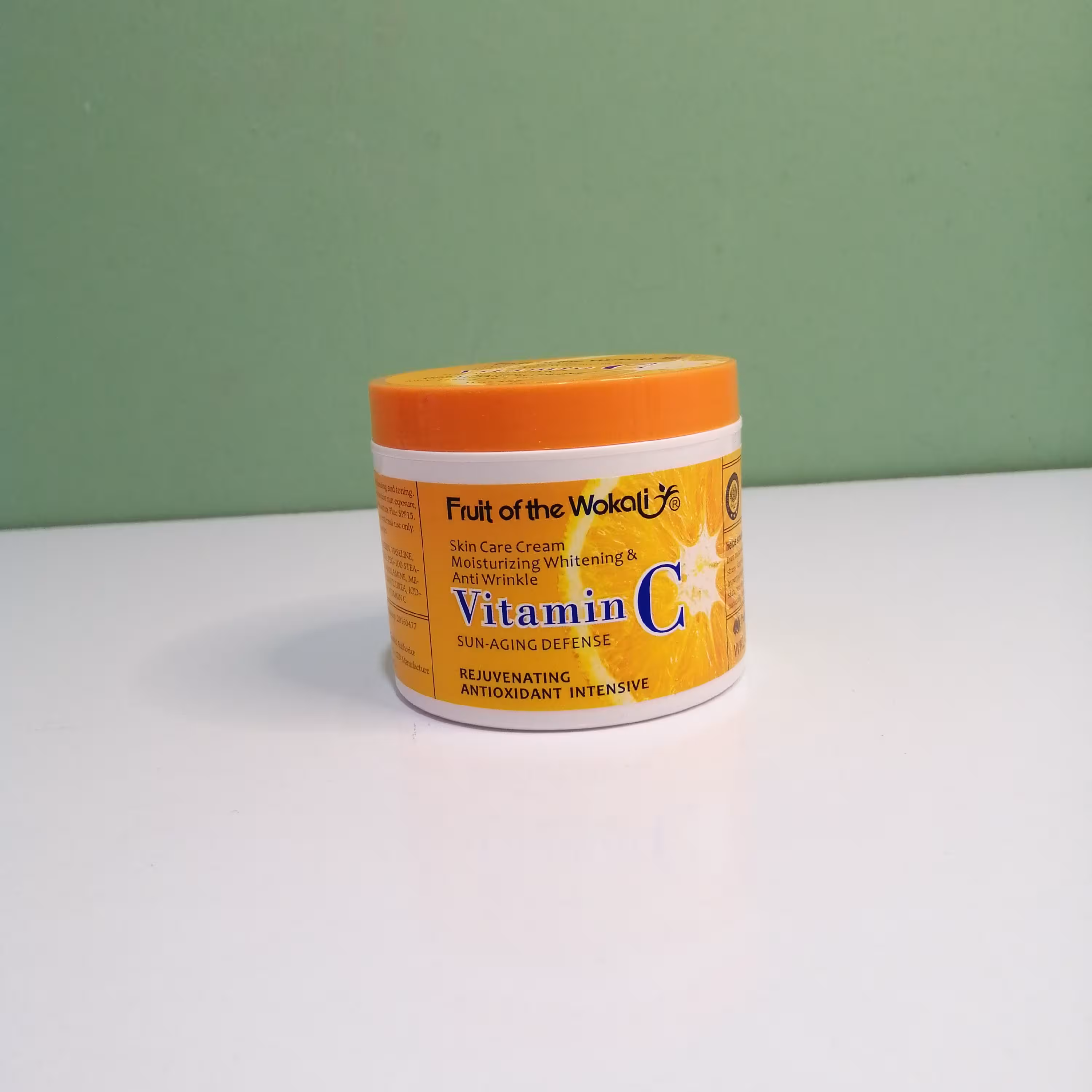 کرم کاسه ای ویتامین سی و روشن کننده قوی وکالی حجم 115 گرمی