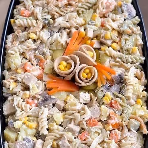  فینگرفود سالاد ماکارانی باظرف 2 کیلویی .