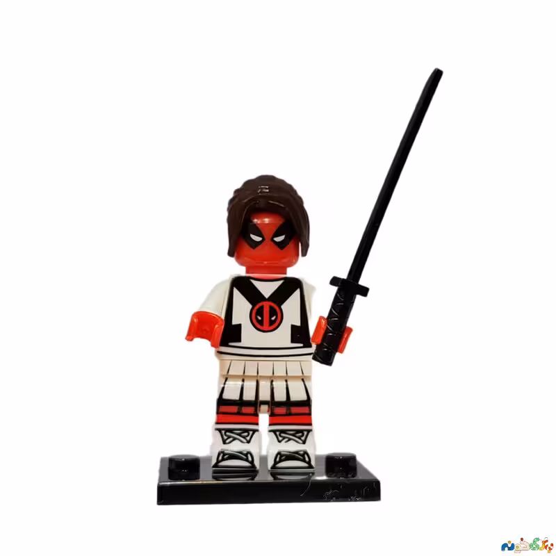 مینی فیگور لگو شخصیت ددپول دختر با مو بلند و شمشیر  فیلم ددپول پایه دار وارداتی باز شده بدون جعبه ارتفاع 4 سانت