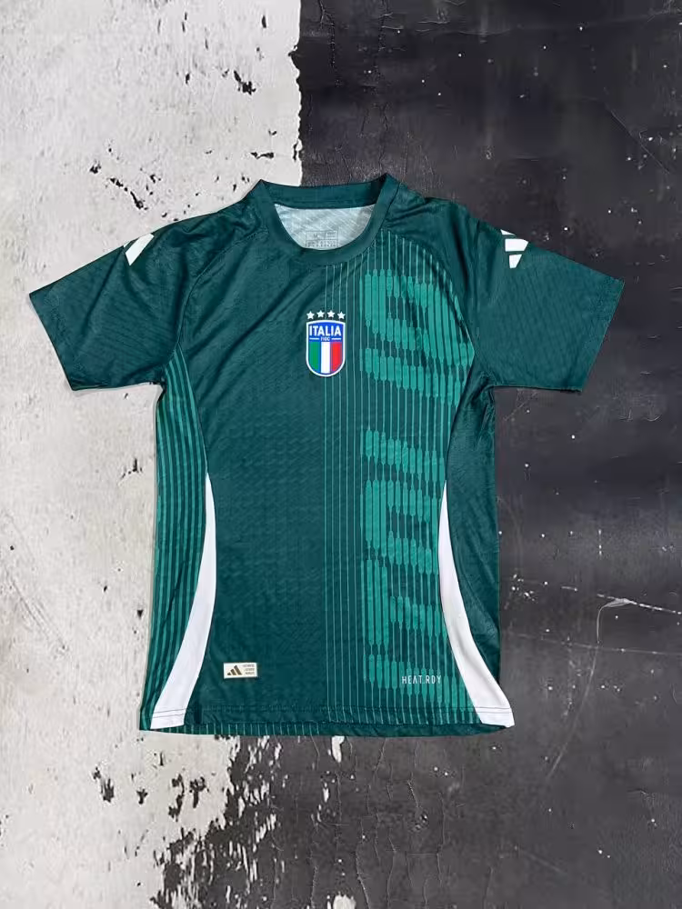 لباس پیش مسابقه ایتالیا یورو 2024 (پلیری)