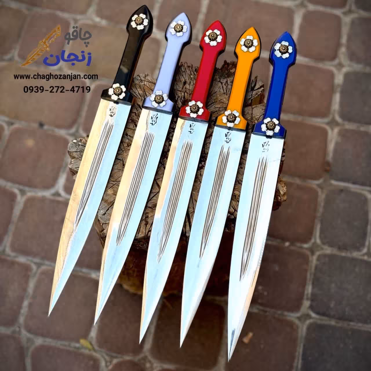 نیمچه قمه دسته رنگی تیغه براق همراه با غلاف