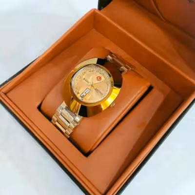 ساعت رادو باطری RADO تخم مرغی بدنه و بند تمام سرامیک لنگر چرخون ژاپن