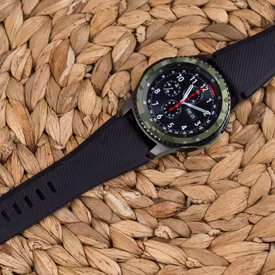 برچسب ماهوت طرح Army-Green-Pixel مناسب برای ساعت هوشمند سامسونگ Galaxy Gear S3 Frontier