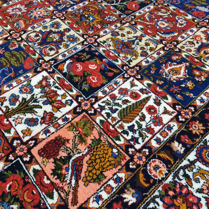 فرش دستبافت سه متری مدل بختیاری کد 677