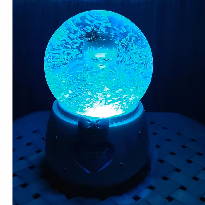 گوی موزیکال مدل پمپی دخترک فرشته در حال نیایش