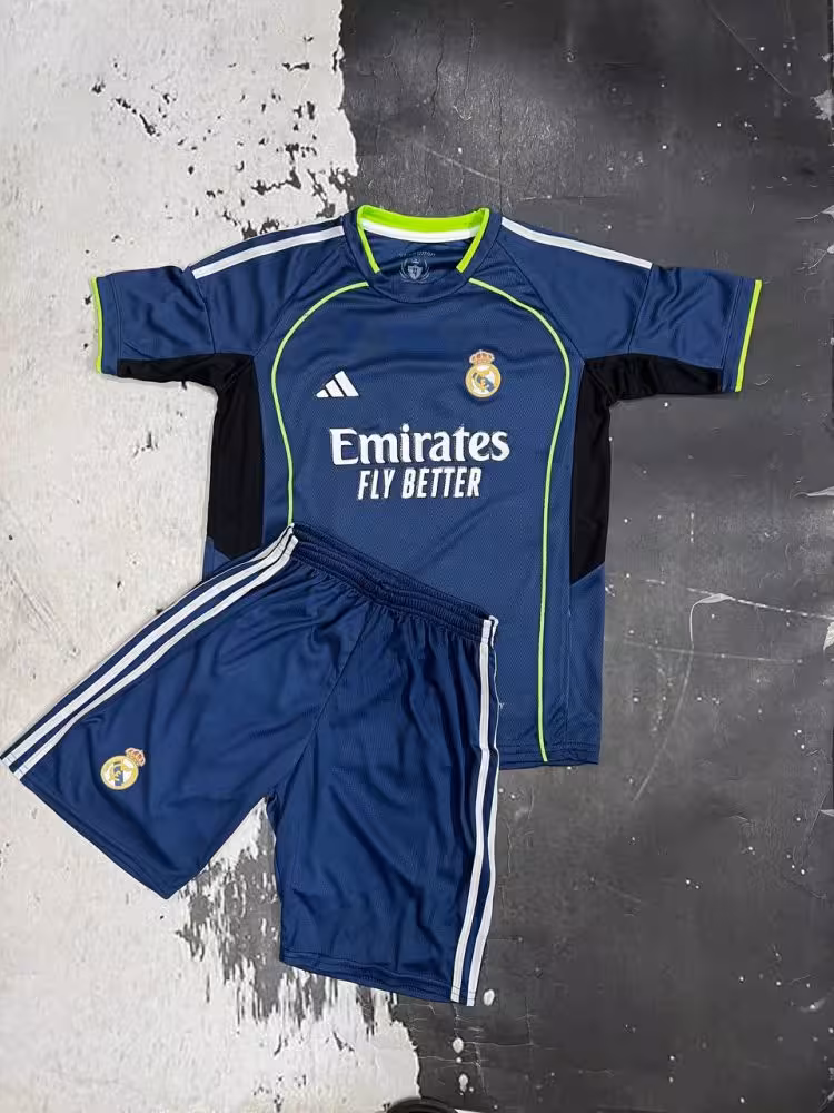 کیت دوم بچه گانه رئال مادرید 2026 (چاپ امباپه)