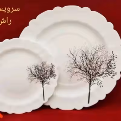 بشقاب سالاد خوری درخت با پس زمینه صورتی