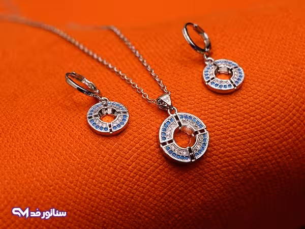 نیم ست سفید نگین دار N8120