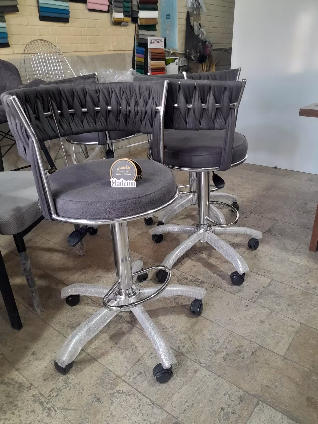 صندلی اپن ازمایشگاهی کانترچرخدار کروم مدل طاها