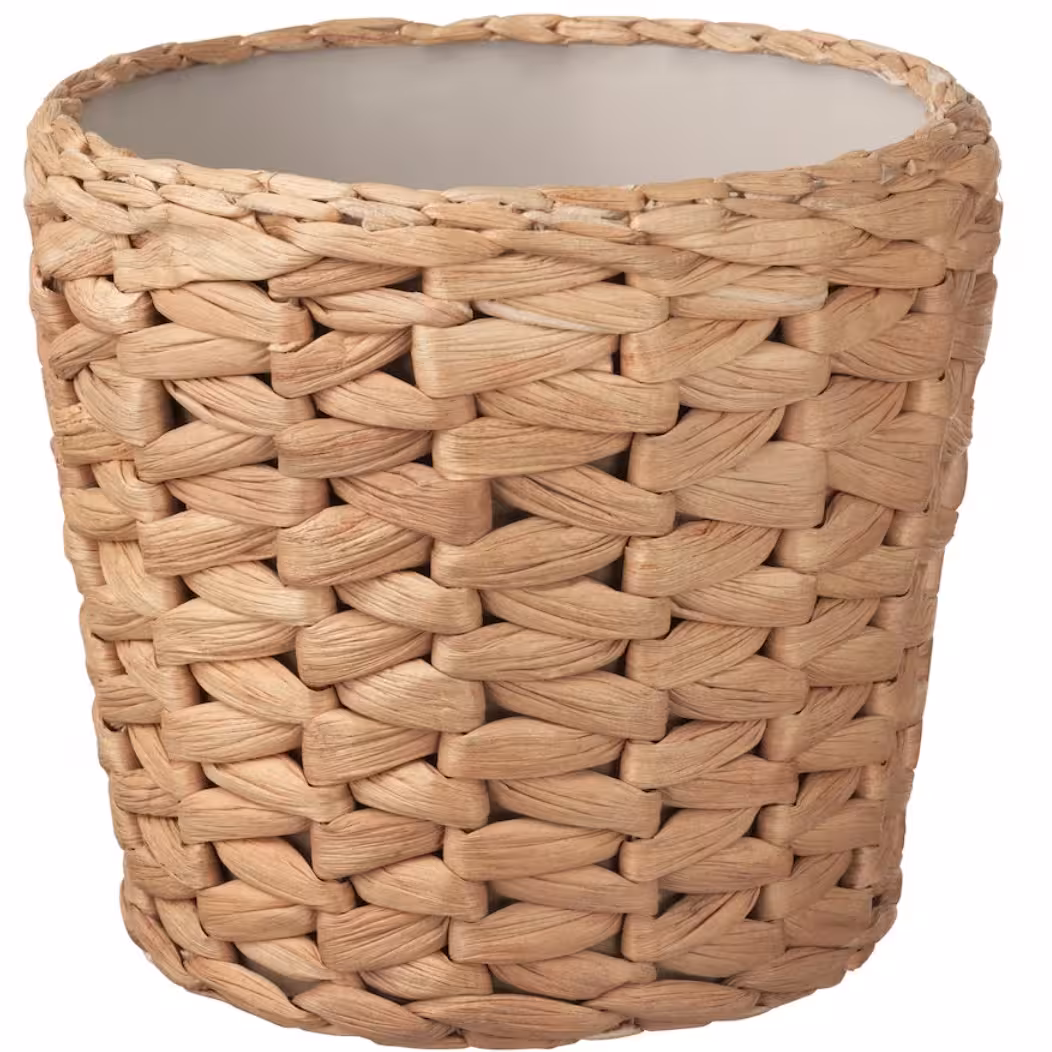 گلدان دستباف حصیری و پلاستیکی آیکیا به ارتفاع 13 سانتی متر  به رنگ بژ و رنگ داخل آن سبز آبی، مدل FRIDFULL