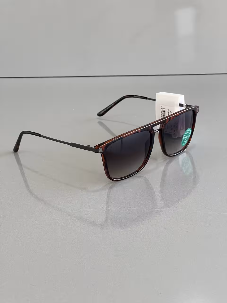 عینک آفتابی یونیسیکس با استاندارد اروپا و انگلیس