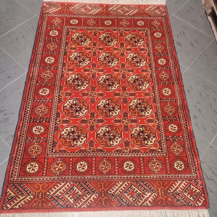 فرش دستبافت یک و نیم متری طرح ترکمن کد AA460