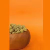 بادام زمینی روکش دار با طعم پیاز جعفری 1000 گرمی گیلانطور