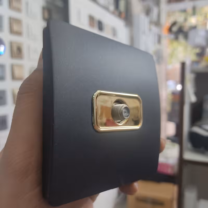 پریز ماهواره اسیا مشکی طلایی