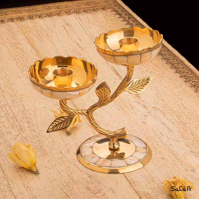 شمعدان جفت برنجی و طلایی دو شعله