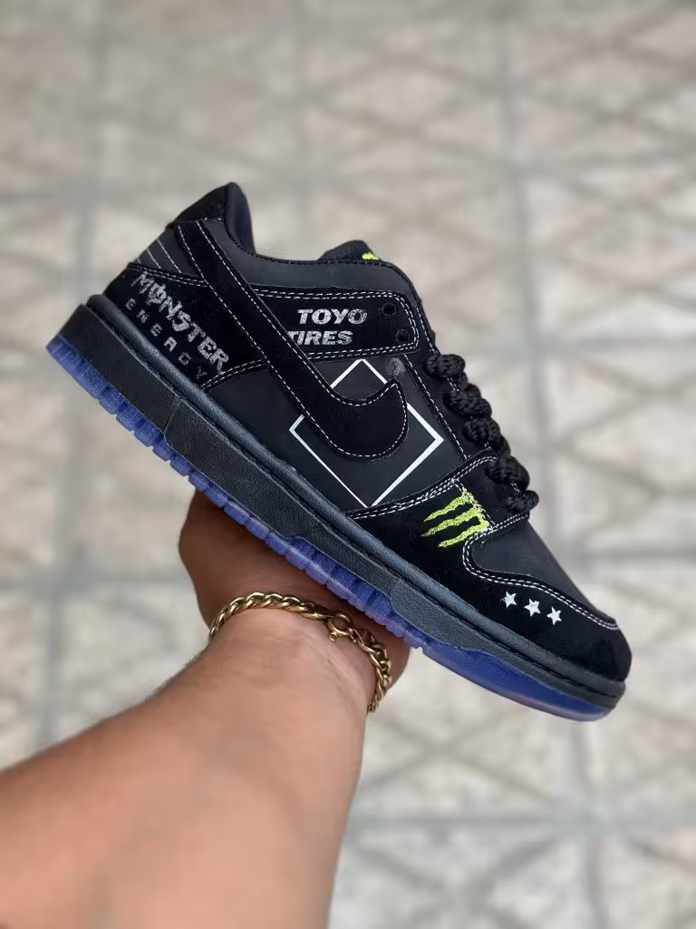 کتونی نایک اس بی مشکی ( 1057 )